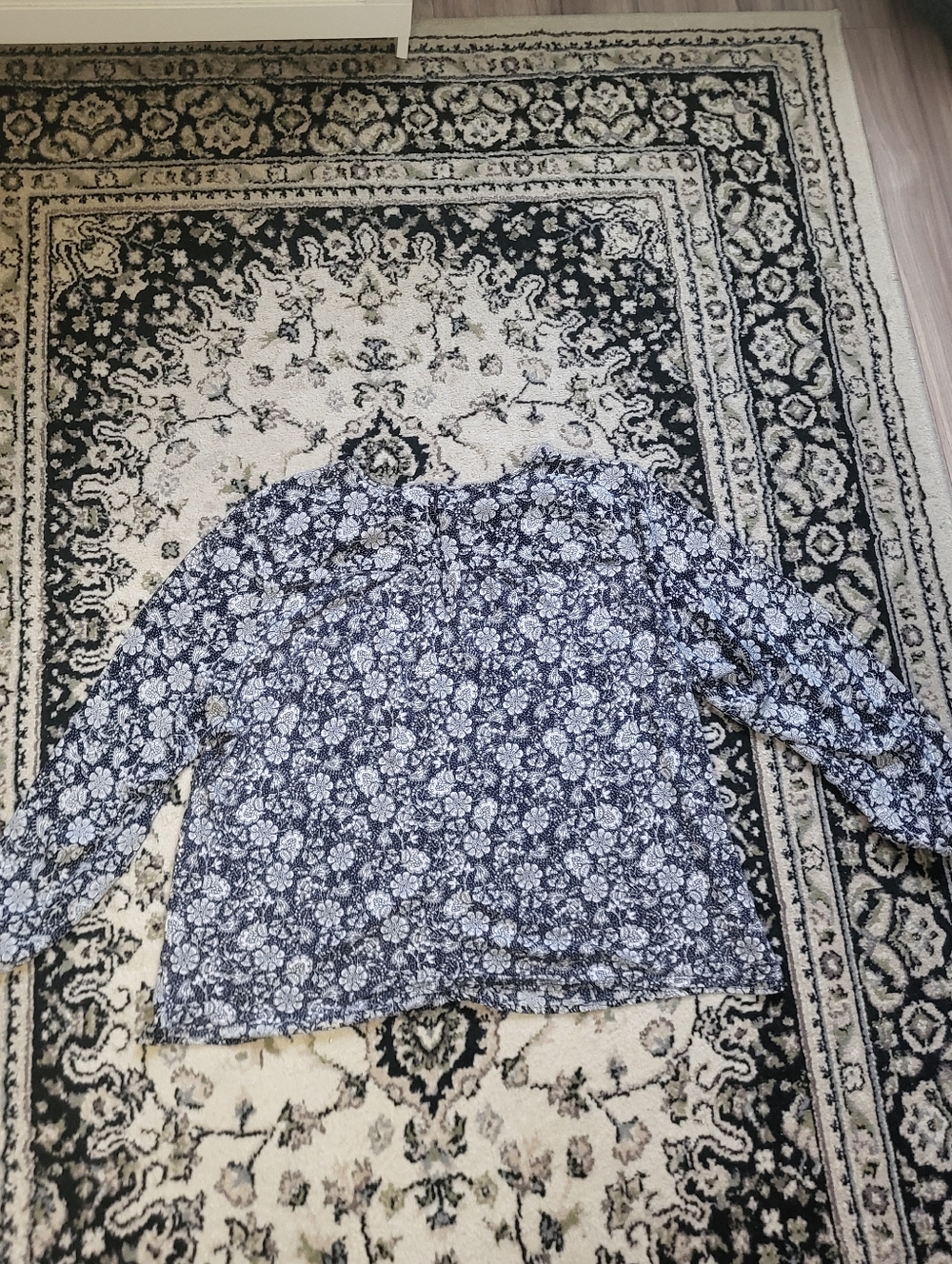 LOFT Plus Navy and White Floral Top